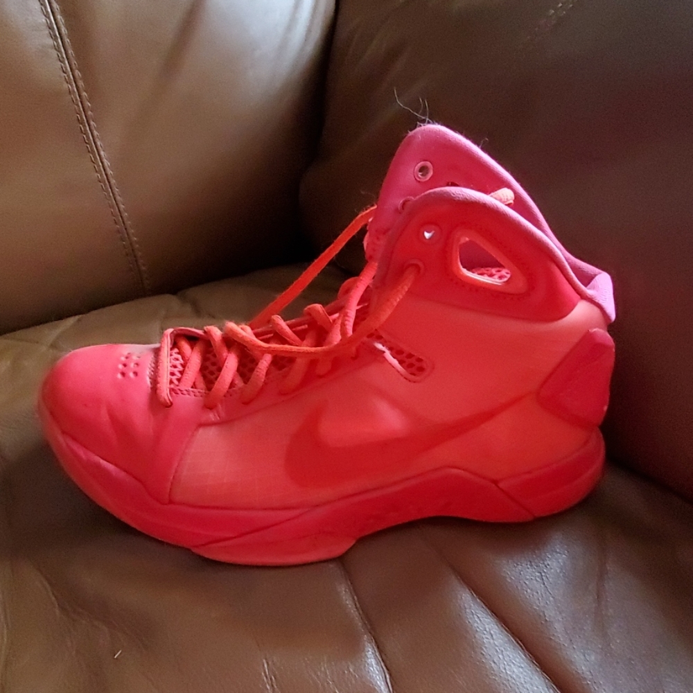 Shoes - Picture 2 of 3